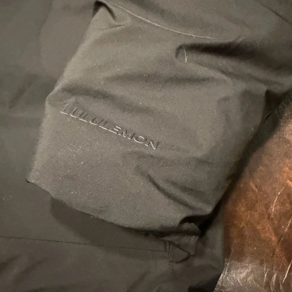 Lululemon StretchSeal Down-Filled Parka DKFR Dark Black Men's Coat - Picture 5 of 7